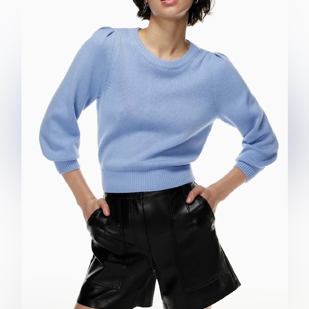 Wilfred Aritzia Cream Crew Neck Waist Length Sweater - Size XL